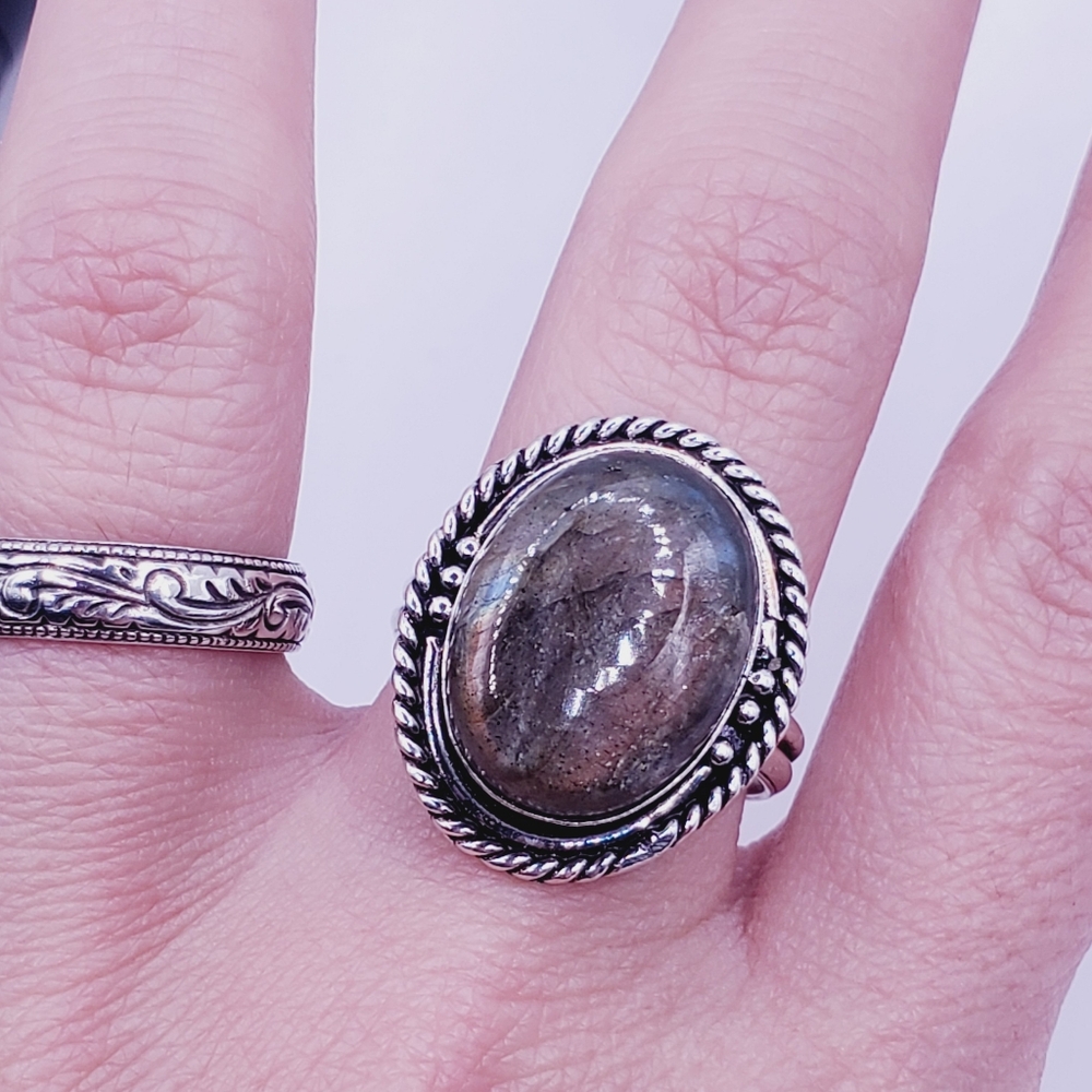 Genuine Oval Bezel Set Labradorite 925 Sterling Silver Ring - Picture 4 of 6